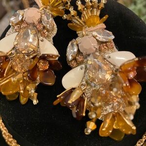 Exquisite J. Crew dangle earrings in gold and brown tones